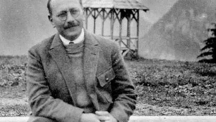 Orta çağ tarihi ve Annales Okulu'nun kurucusu Marc Bloch kimdir?