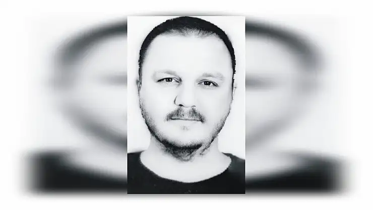 Otel odasında ölü bulundu