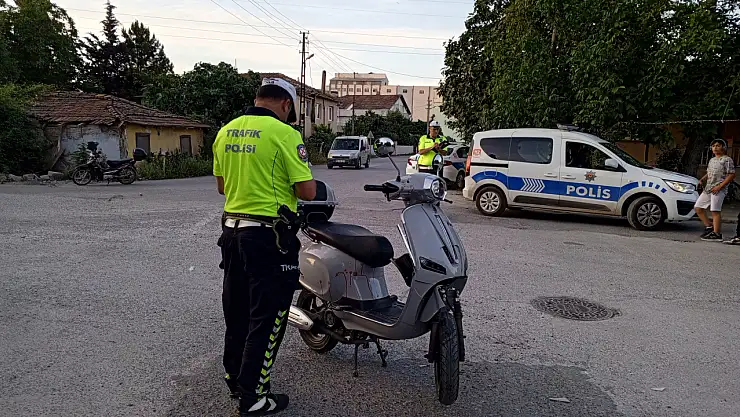 Otomobil ile motosiklet çarpışması sonucu 2 yaralı