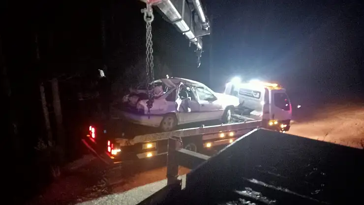 Otomobil şarampole yuvarlandı: 1 ölü, 3 yaralı