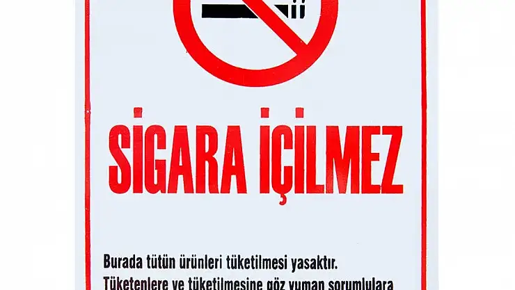 Otomobilde sigara içmeye yasak geliyor
