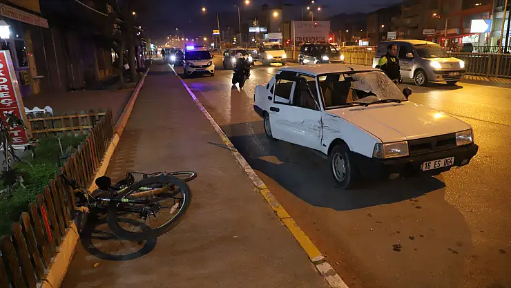 Otomobilin çarptığı bisikletin sürücüsü hayatını kaybetti