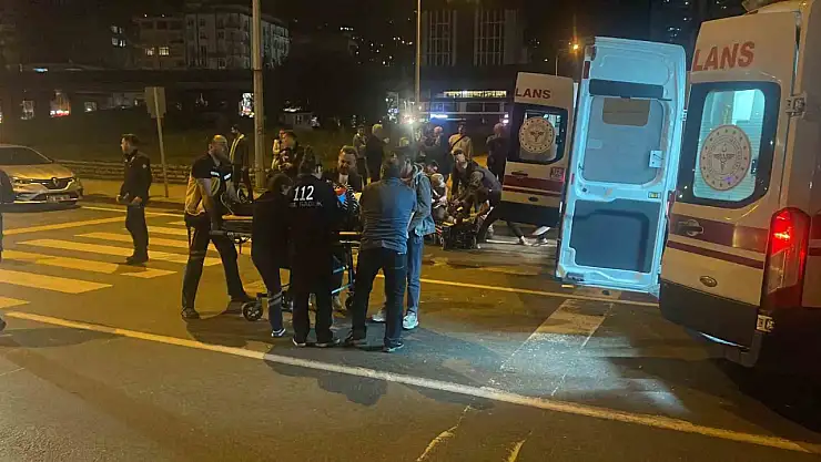 Otomobilin çarptığı yabancı uyruklu 2 kadın yaralandı