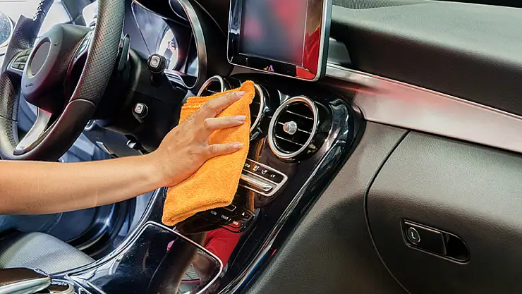 Otomobilinizin içini tozdan korumanın sırları: İşte pratik yöntemler!