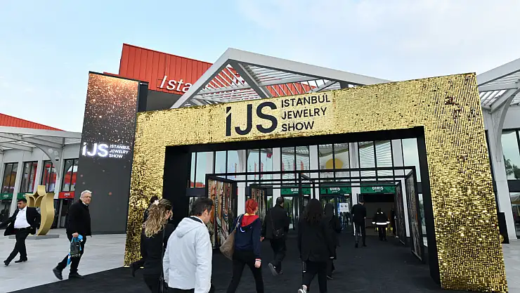 Özboyacı Altın'dan yenilikçi dokunuş: Jewelry Show 2025'te ilgi odağı oldu