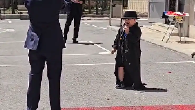 Özel eğitim öğrencisinden opera gösterisi