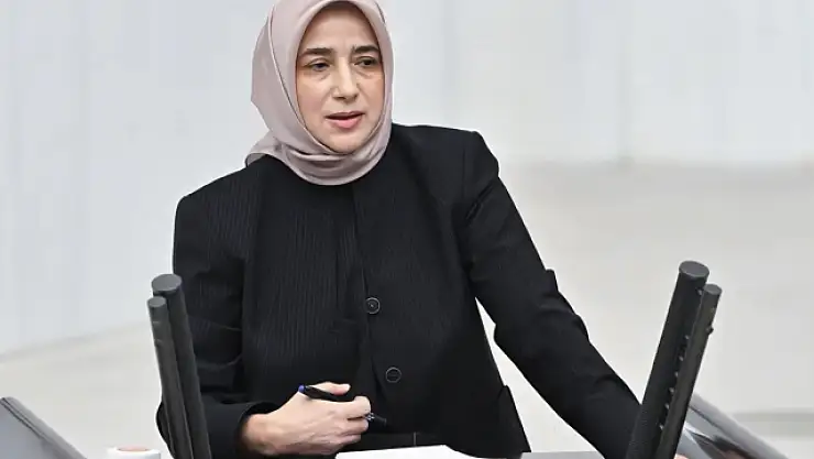 ÖZLEM ZENGİN KİMDİR? Görevden alındığı iddia edilen AK Partili Özlem Zengin kimdir?