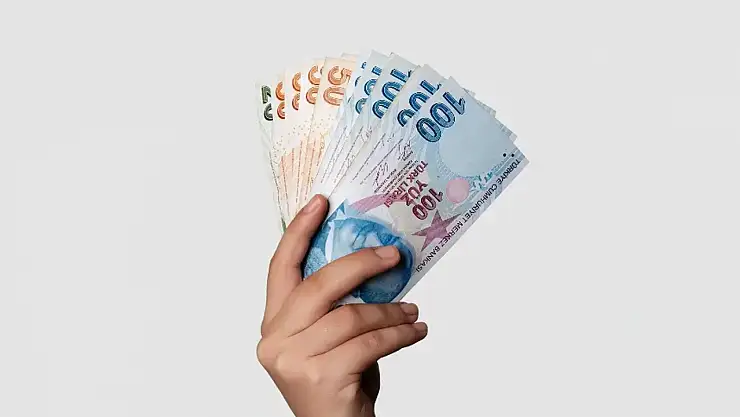 Paçalarından para akıyor! Ünlü ekonomist, 'büyük provokasyon' diyerek duyurdu...