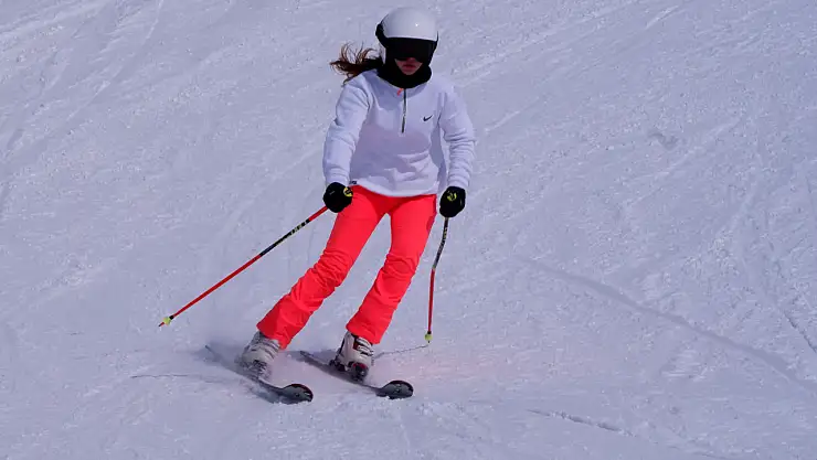 Palandöken'de kış sporları hız kesmeden devam ediyor!