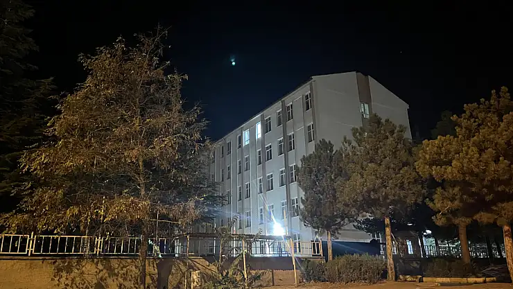 Pansiyonda pasta krizi: 6 öğrenci hastanelik oldu