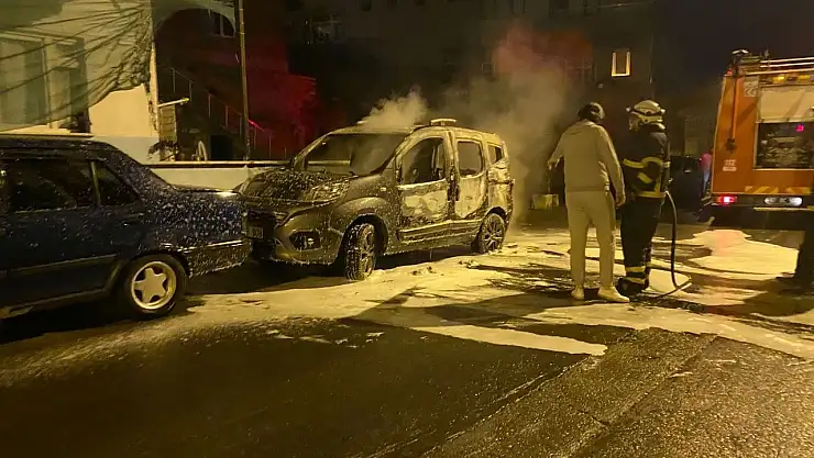 Park halindeki aracın kundaklandığı iddiası