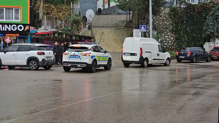 Park halindeki kamyonet kaydı, 4 yaşındaki çocuk can verdi