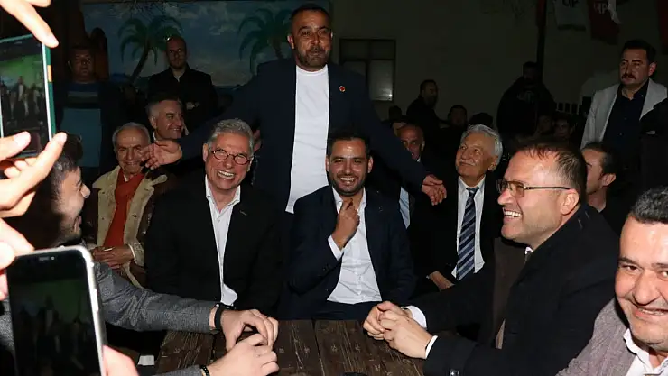 Parti adayları iftarda bir araya geldi