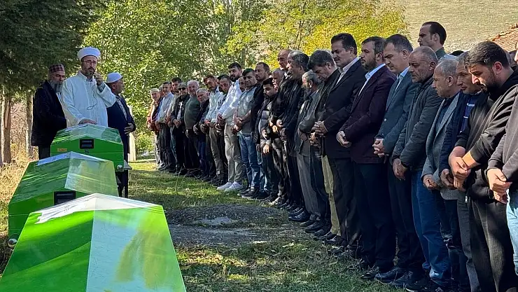 Pazardan dönerken facia: 3 kardeş ve enişteleri aynı araçta can verdi