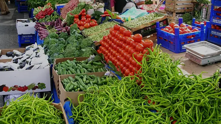 Pazarın alevi düşmüyor