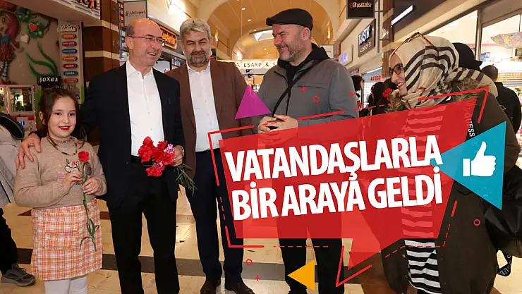 Pekyatırmacı AVM'lerde vatandaşlarla bir araya geldi