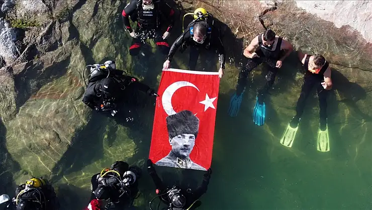 Pertek'te 19 Mayıs'a özel 'Ata'ya saygı dalışı'