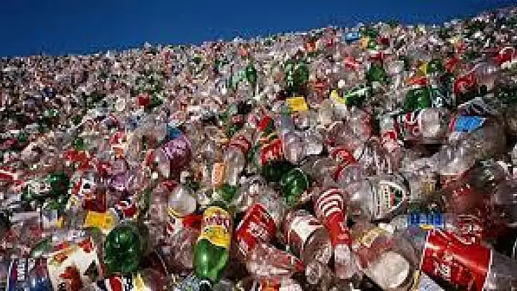 Plastik kirliliği ile mücadelede yeni umut: Doğada hızla çözünen plastikler