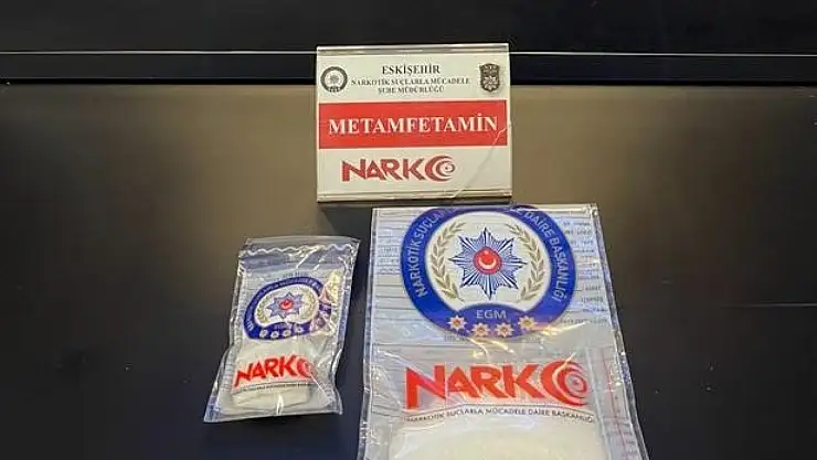 Polis ekipleri uyuşturucu ticareti yapan zanlıların ensesinde