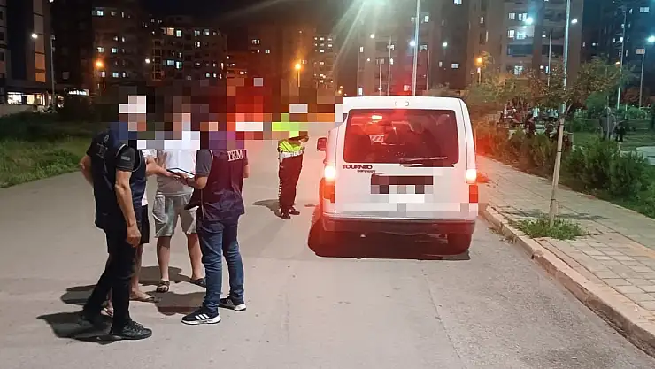 Polis operasyonu: 5 hükümlü yakalandı, silah ve uyuşturucu ele geçirildi