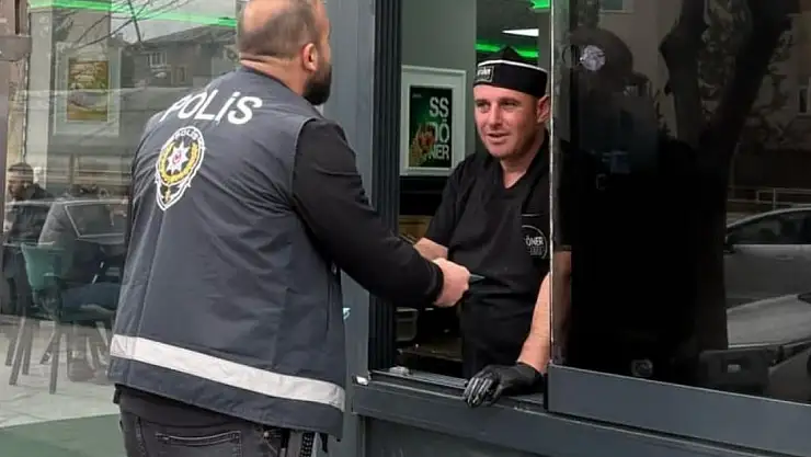 Polis vatandaşları dolandırıcılık hakkında bilgilendirdi!