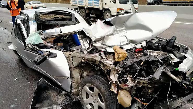 Polisler kaza yaptı: 1 yaralı, 1 ölü