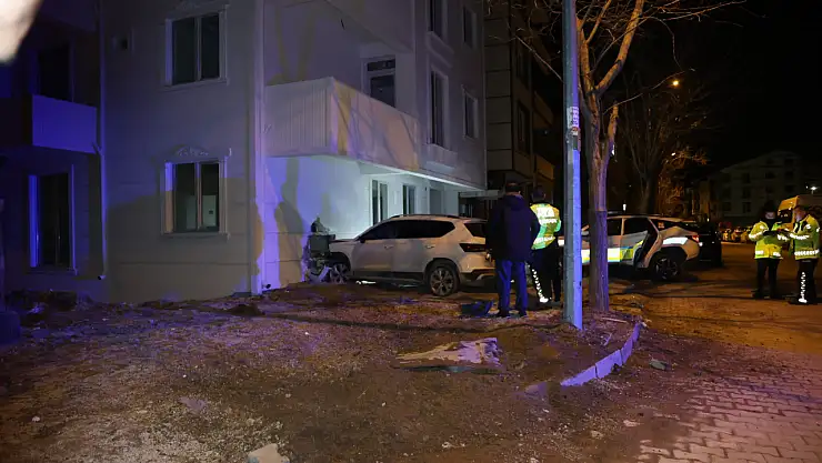 Polisten kaçan sürücü kaza yapıp izini kaybettirdi