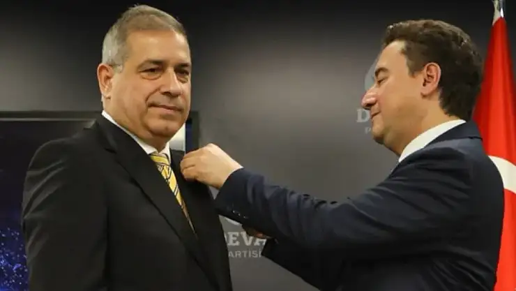 Rozetini Babacan takmıştı! o isim Deva Partisinden istifa etti