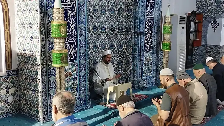 Sabah namazında Filistin için dualar edildi