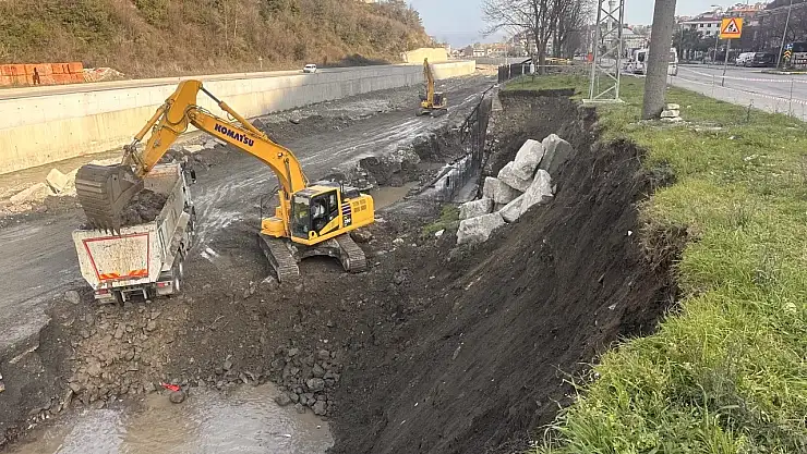 Sağanak heyelana neden oldu, istinat duvarları çöktü