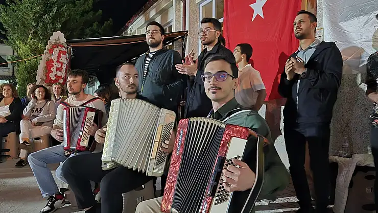 Sarayönü'nde bayram coşkusu gelenekle buluştu