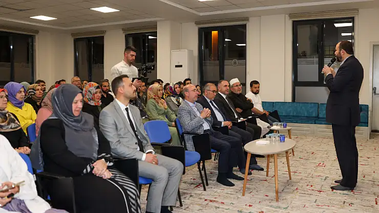 Selçuklu Belediyesi, 'Çocuğumun farkındayım bunun için kurstayım'  projesinde bulundu!