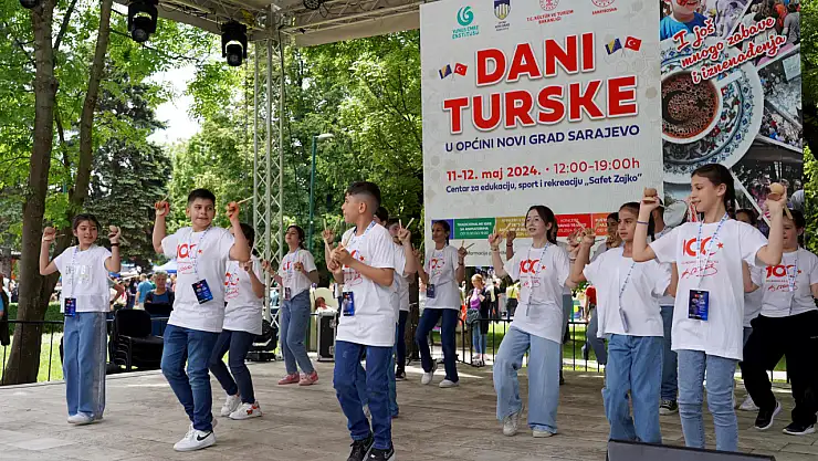 Selçuklu Belediyesi, Saraybosna Ve Zenica'da Çocukların Yüzünü Güldürdü!