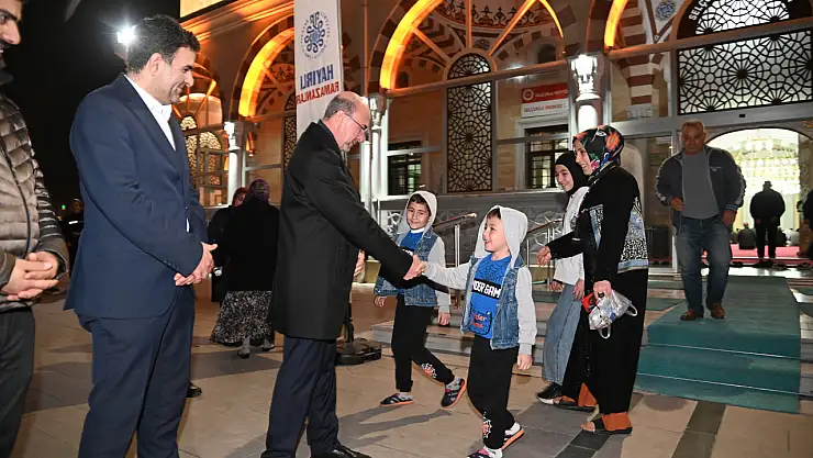 Selçuklu'da İlk Teravih Coşkusu Yaşandı
