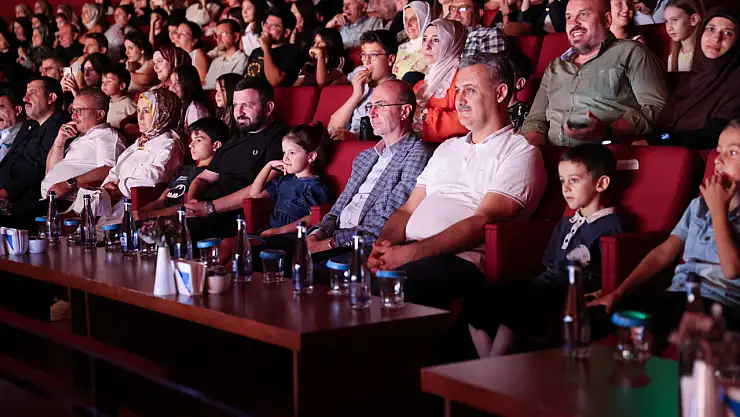 Selçuklu'da minikler 'Paldır Güldür Şov'la 7. kez perde açtı