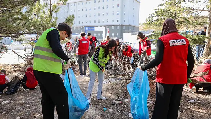Selçuklu'da sıfır atık farkındalığı büyüyor: 16 mahallede temizlik etkinliği