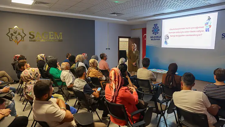 Selçuklu'da velilere okula uyum semineri verildi
