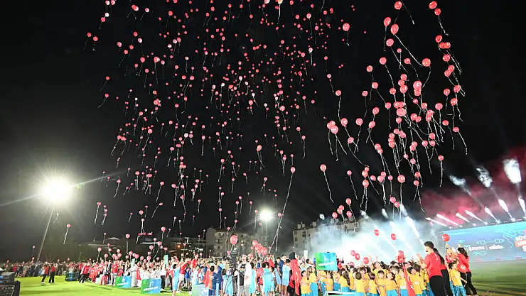 Selçuklu Yaz Spor Okulları Festival coşkusuyla sona erdi