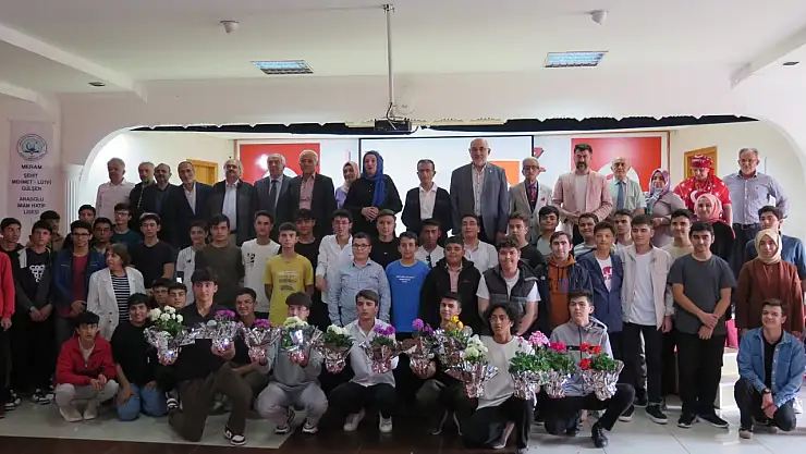 Selçukya Şairleri Okullarda