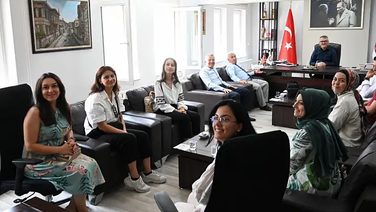 Seydişehir'de ücretsiz hizmete plaket hediyesi!