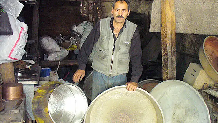 Seydişehir'in son kalaycısı da mesleği bıraktı