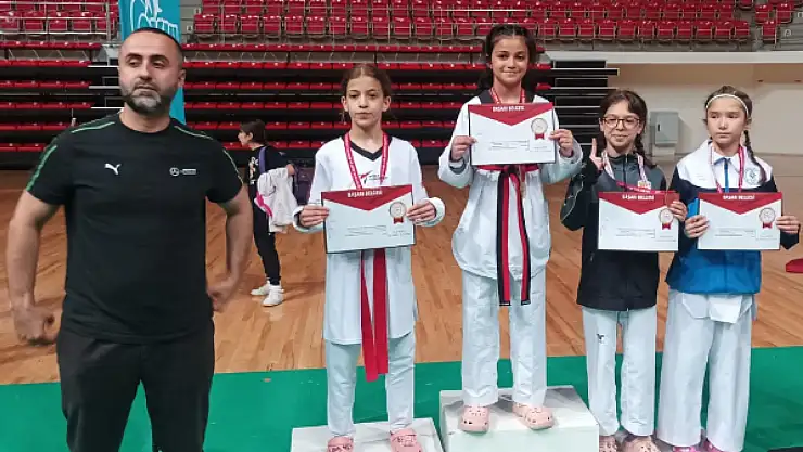 Sezai Karakoç İmam Hatip Ortaokulu öğrencilerinden büyük başarı!