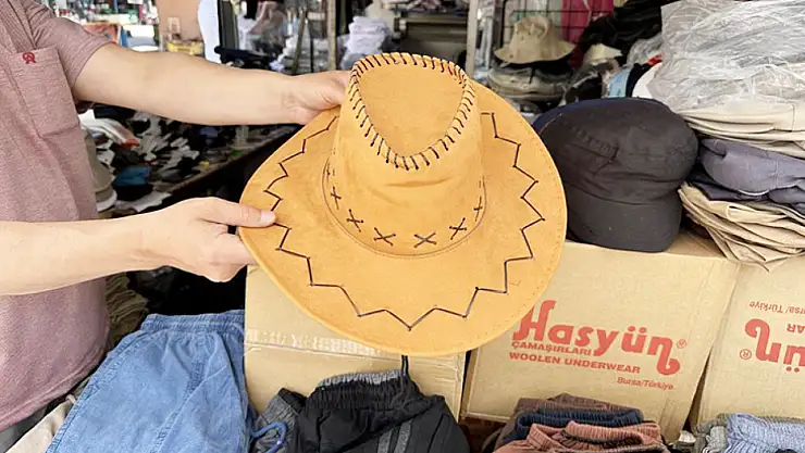 Sıcakların gelmesi ile şapka satışlarına talep arttı