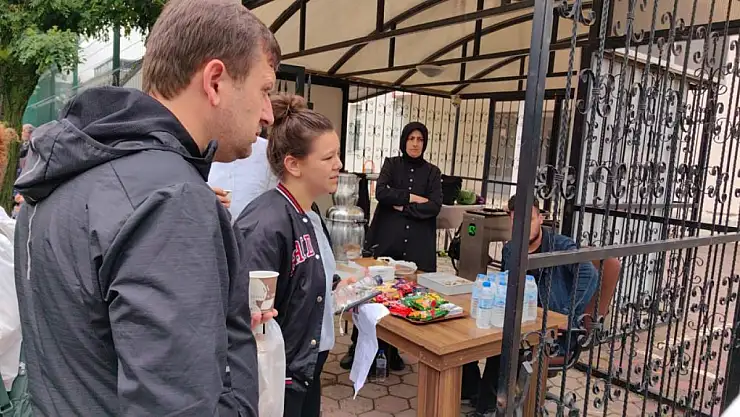 Sınava kimlik yerine ehliyetle gelince öğrencinin dünyası başına yıkıldı