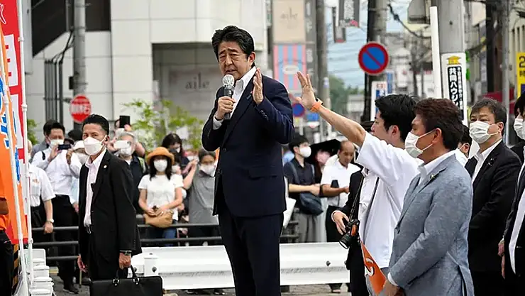 Şinzo Abe suikastında Kovid-19 detayı