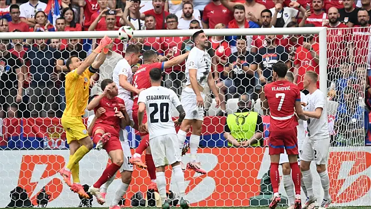 Sırbistan- Slovenya maçı nefes kesti: Son anda beraberlik geldi!