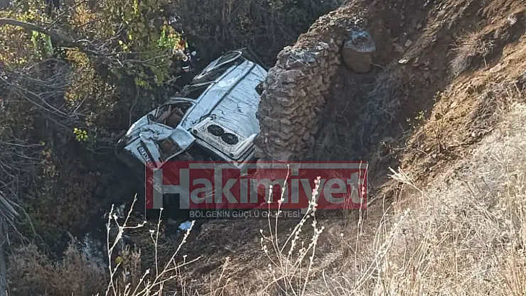 Son dakika! Konya'da okul servisi şarampole devrildi: Çok sayıda yaralı var