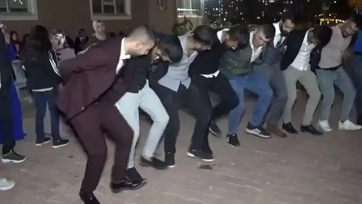 Sonunda bunu da gördük... 'halay başı olma' kavgasında 2 kişi yaralandı