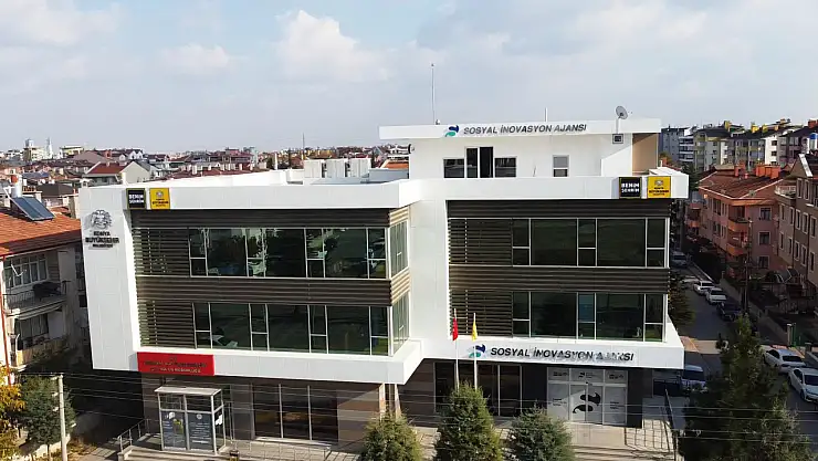 Sosyal İnovasyon Ajansı 'Bir Resmi Okumak' söyleşisi ile sanatseverleri buluşturuyor