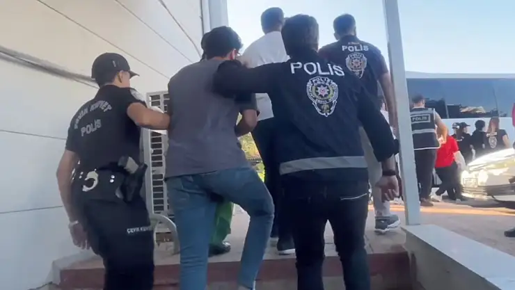 Sosyal medya dolandırıcılarına operasyon: 5 kişi tutuklandı!
